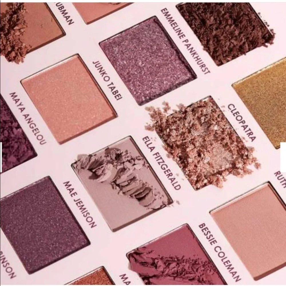 ✨ CIATE I AM WOMAN WHAT’S YOUR SUPER POWER? 24 piece eyeshadow PALETTE